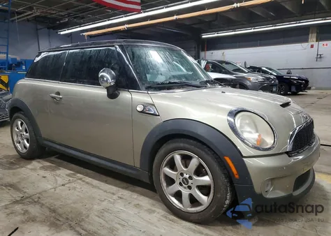 2010 Mini Cooper S from USA, damaged, VIN WMWMF7C57ATZ72434
